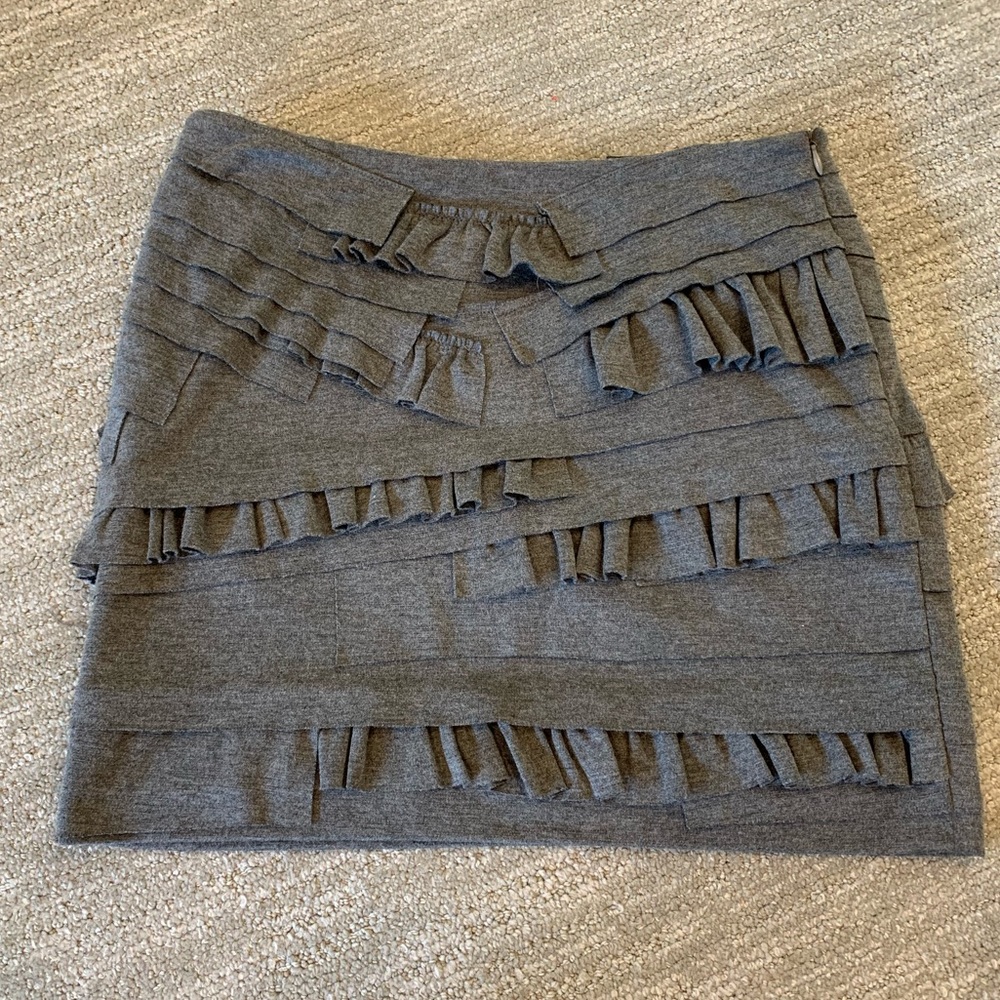 Metropark Mini Ruffle Skirt - S